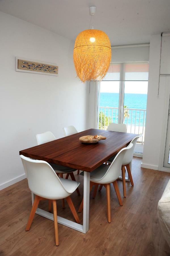Apartamento Frente Al Mar Canet De Mar Exterior foto