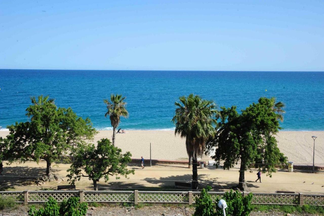 Apartamento Frente Al Mar Canet De Mar Exterior foto
